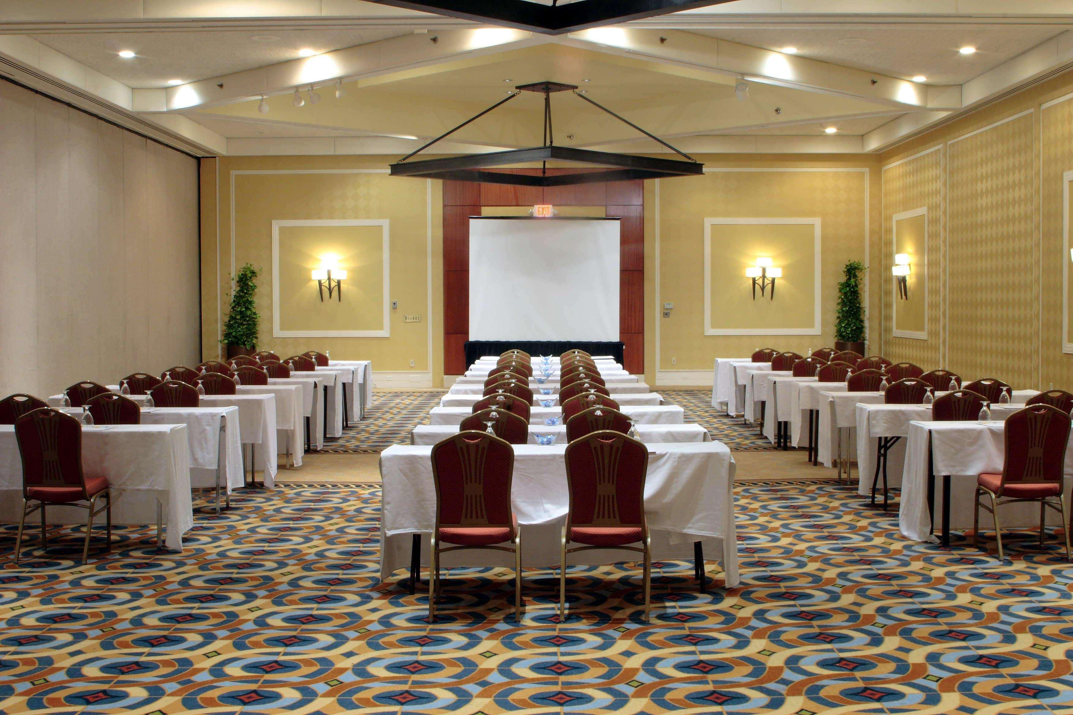 Doubletree By Hilton Hotel & Executive Meeting Center Somerset Facilities photo